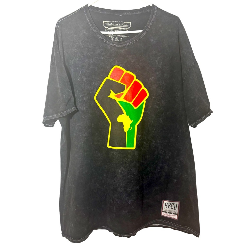 Mitchell‎ & Ness | HBCU Africa Fist Logo Distressed Oversized Graphic Tee Tshirt